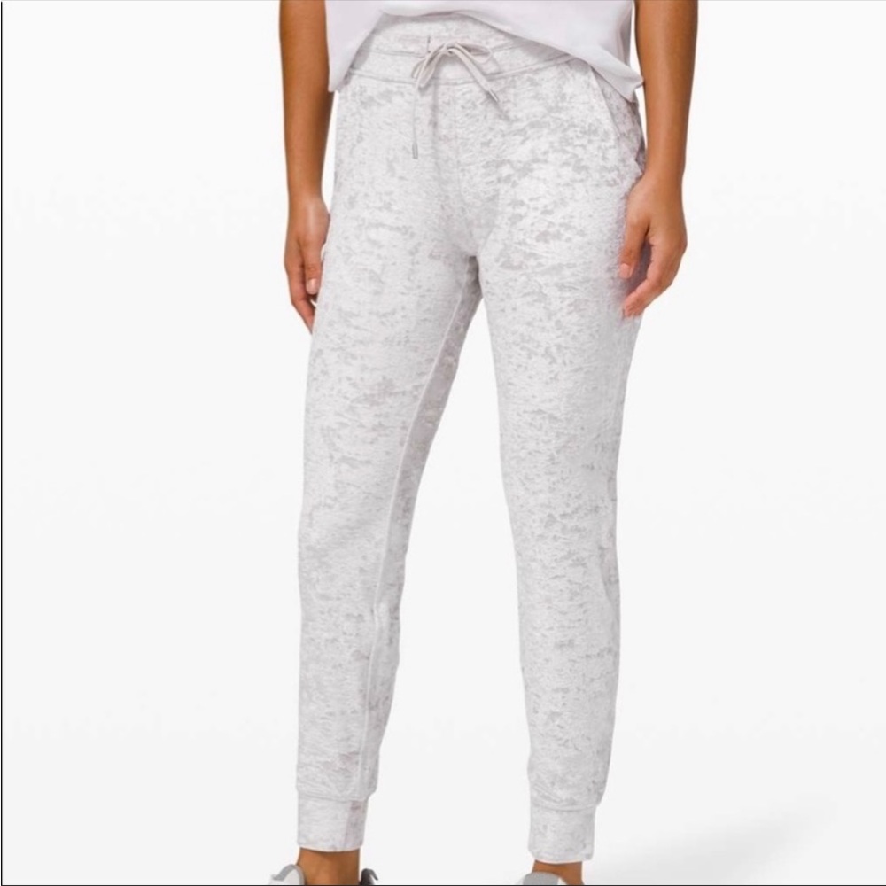 Lulu Lemon Ready to Crush Joggers -lightly worn